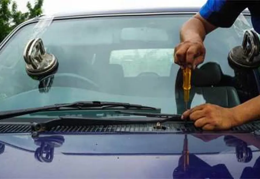 Mobile Auto Glass Replacement in Pasadena, California